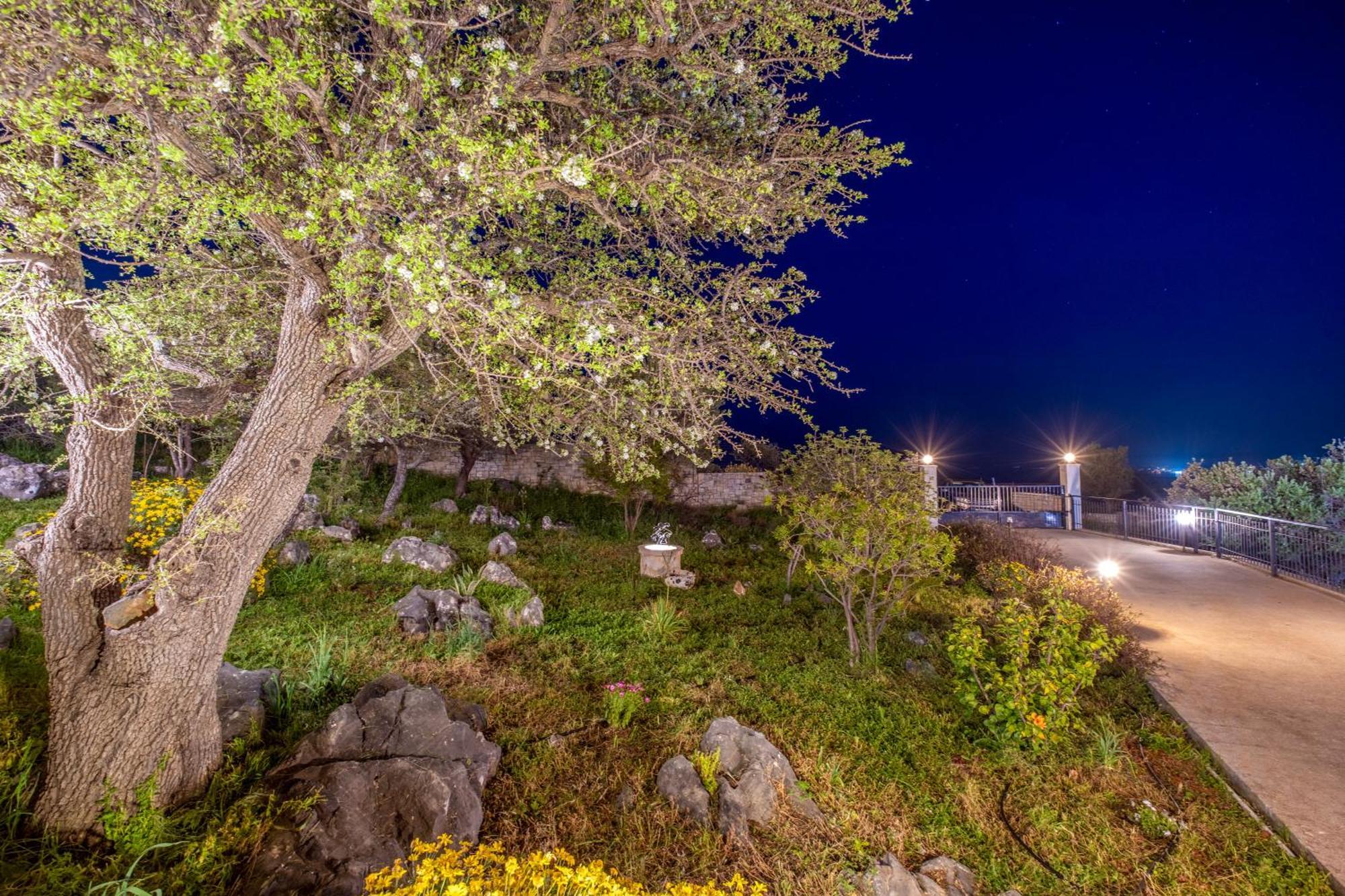 Villa Maria's Panoramic Seaview