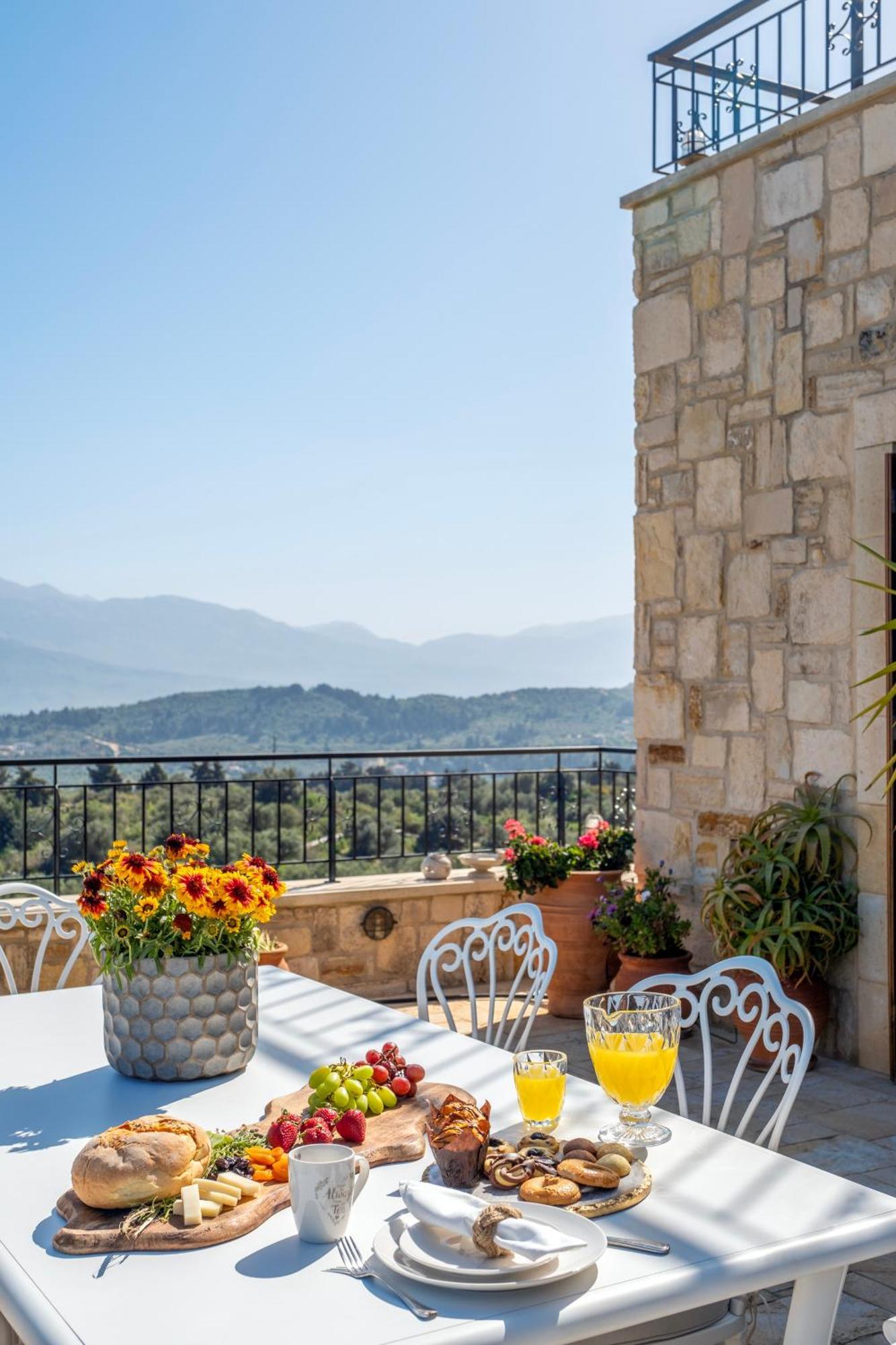 Villa Maria's Panoramic Seaview *