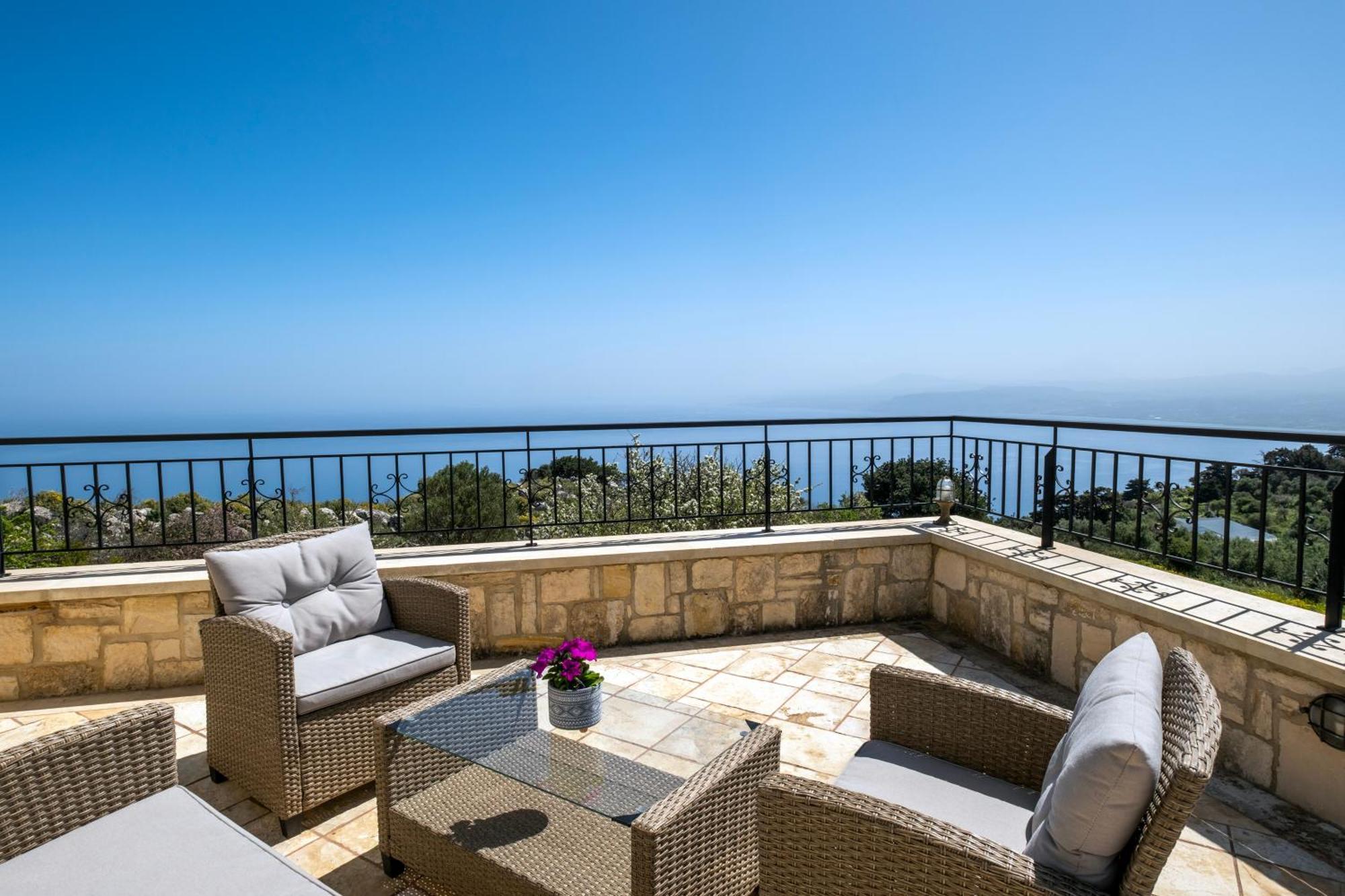Maria's Panoramic Seaview